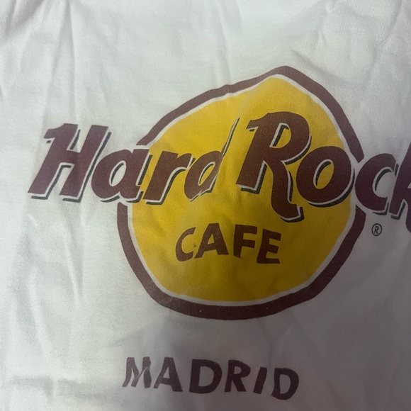 Vintage Hard Rock Cafe Tee Madrid 🤍 - Picture 4 of 4